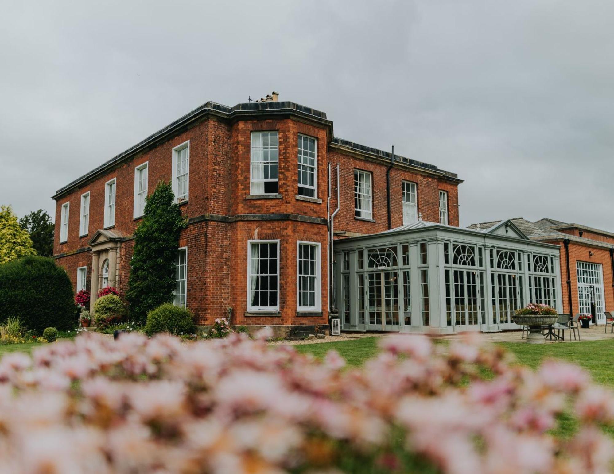 Burton-upon-Trent Dovecliff Hall Hotel מראה חיצוני תמונה