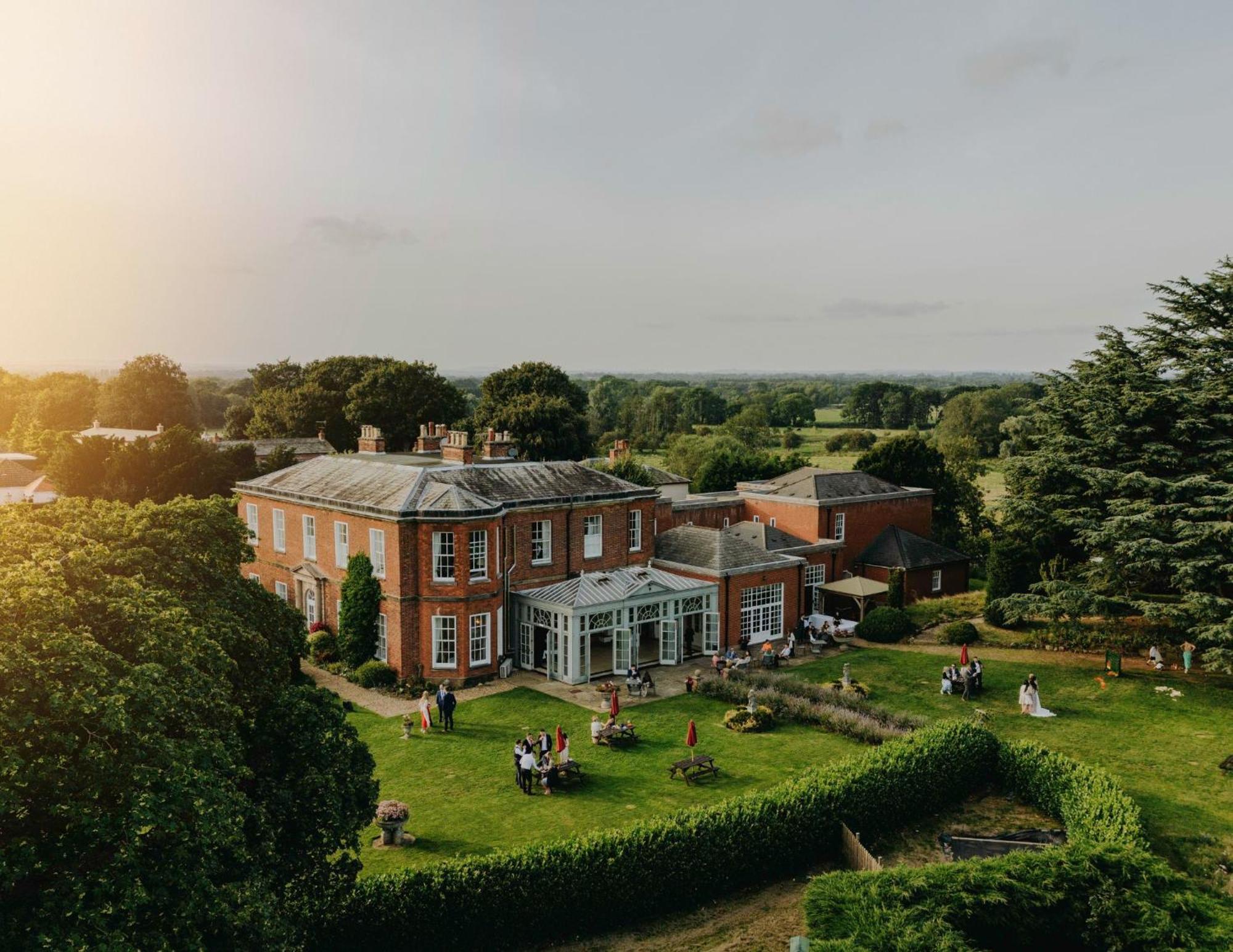 Burton-upon-Trent Dovecliff Hall Hotel מראה חיצוני תמונה
